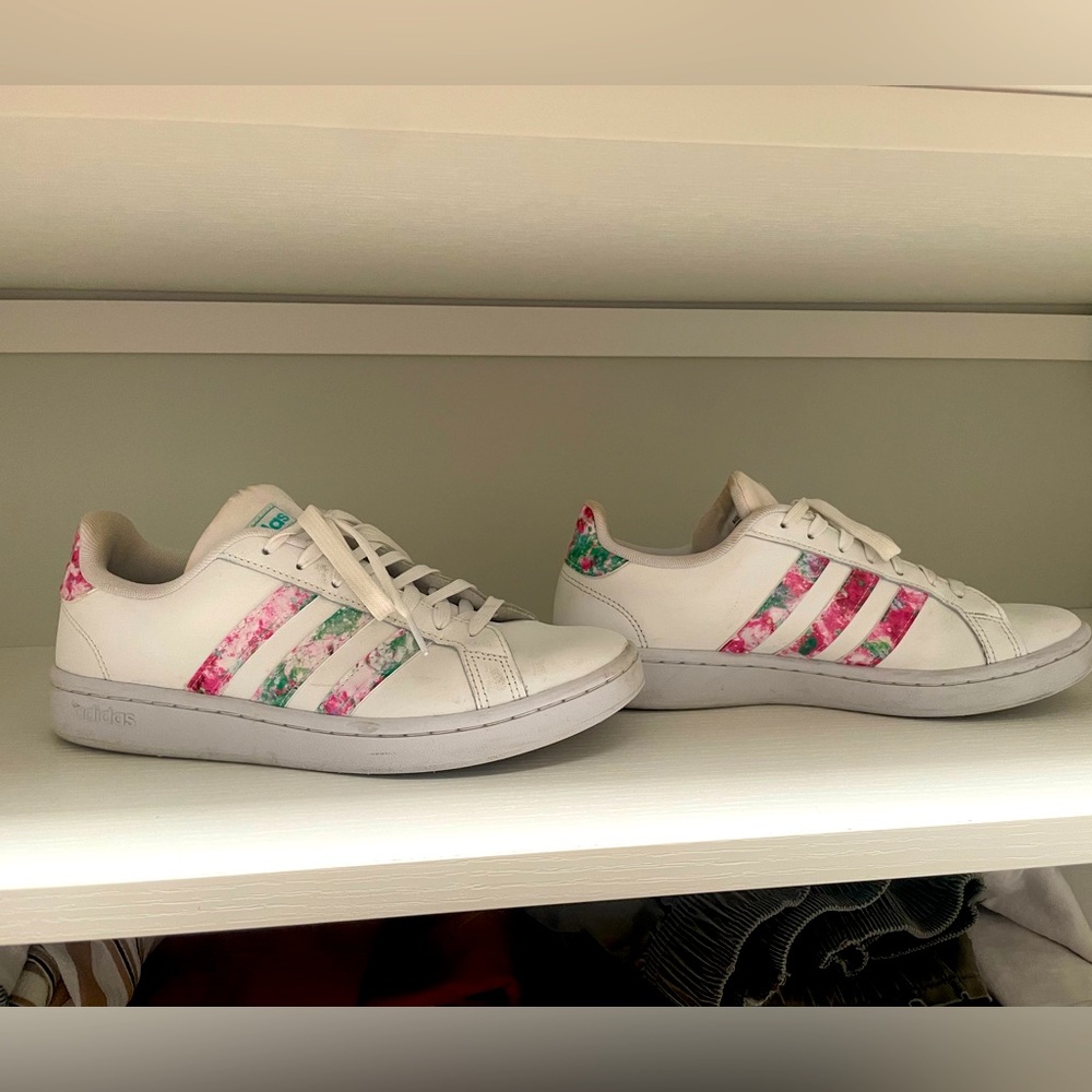 Adidas Grand Court Shoes